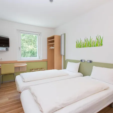 Ibis Budget Augsburg City-3